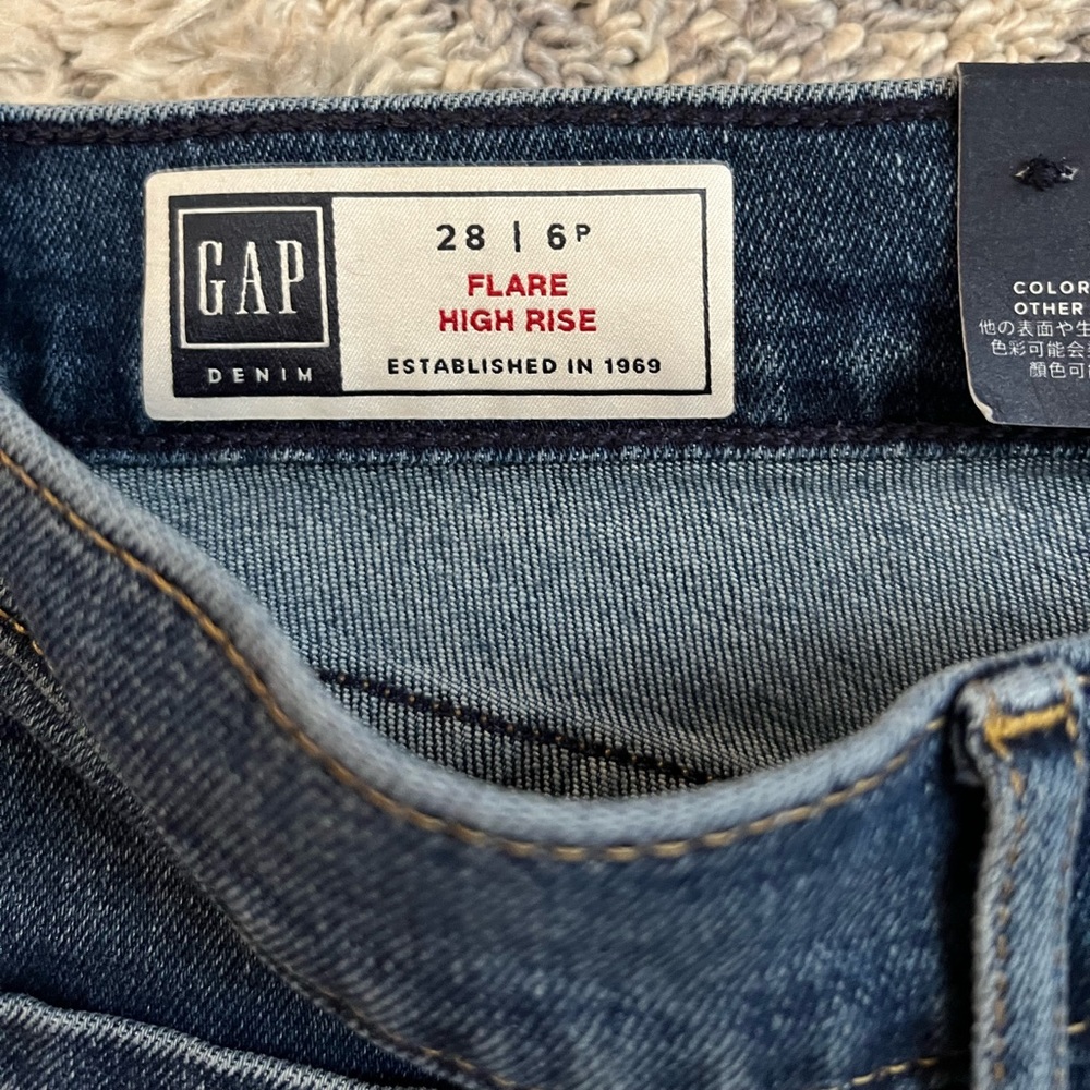 GAP flare high rise jean in 28/6 petite - Picture 2 of 6